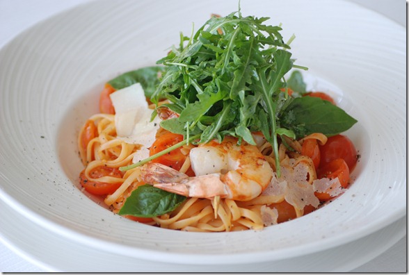 AM-Linguine with grilled Tiger prawns 1